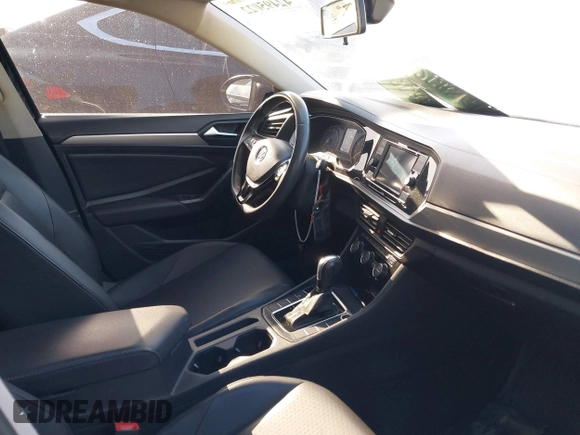 2020 Volkswagen Jetta S with VIN 3VWC57BU2LM098812, listed as a IAAI auction lot 42495022 with 97,098 mi miles and . Bid and sale history available at DreamBid. Image 5.