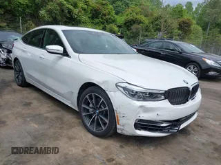 2019 BMW 6 Series 640i xDrive z VIN WBAJV6C56KBK09053, wystawiony jako IAAI lot #42108336 z przebiegiem 55 176 mil mil oraz . Historia ofert i sprzedaży dostępna na DreamBid. Obrazek 1.