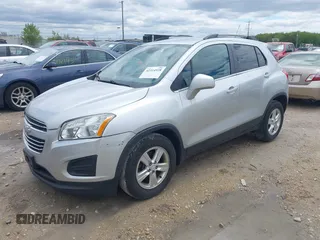 2016 Chevrolet Trax LT z VIN 3GNCJLSB2GL186316, wystawiony jako IAAI lot #42314928 z przebiegiem 133 507 mil mil oraz . Historia ofert i sprzedaży dostępna na DreamBid. Obrazek 2.