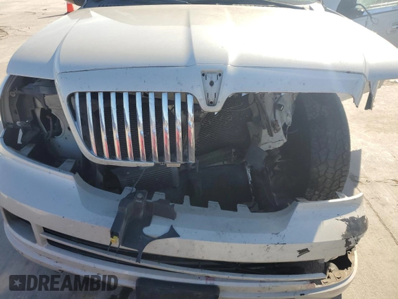 2006 Lincoln Navigator Luxury with VIN 5LMFU27506LJ16665, listed as a Copart auction lot 88025625 with 0 mi miles and Salvage Title. Bid and sale history available at carsss.com. Image 12.