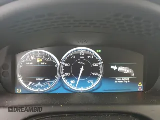 2014 Jaguar XJ Portfolio with VIN SAJWJ2GD5E8V69982, listed as a Copart auction lot 58933515 with 92,847 mi miles and Salvage title. Bid and sale history available at DreamBid. Image 9.