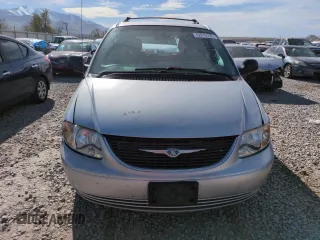 2005 Chrysler Town & Country LX with VIN 2C4GP44R25R483773, listed as a Copart auction lot 52019725 with 244,319 mi miles and Salvage Title. Bid and sale history available at DreamBid. Image 5.