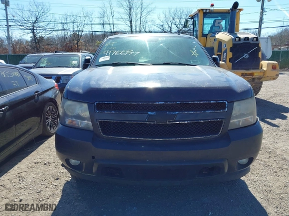 2009 Chevrolet Suburban LT w/1LT with VIN 1GNFK26309R273831, listed as a IAAI auction lot 41766177 with 999,999 mi miles. Bid and sale history available at carsss.com. Image 11.