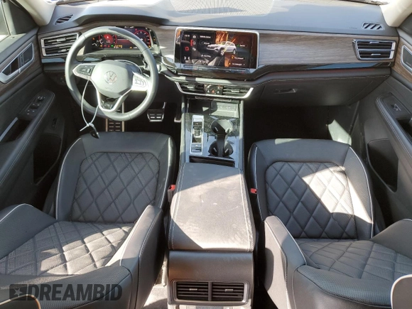 2024 Volkswagen Atlas SEL Premium R-Line with VIN 1V2FR2CA9RC520336, listed as a Copart auction lot 52252065 with 16,900 mi miles and Salvage title. Bid and sale history available at DreamBid. Image 8.