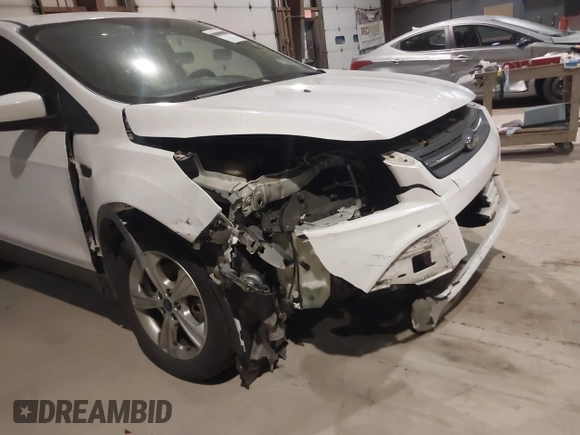 2016 Ford Escape SE with VIN 1FMCU9GX2GUB93968, listed as a IAAI auction lot 41711240 with 153,636 mi miles. Bid and sale history available at carsss.com. Image 6.