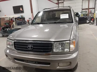 2001 Toyota Land Cruiser with VIN JTEHT05J312009269, listed as a IAAI auction lot 41921927 with 252,176 mi miles. Bid and sale history available at carsss.com. Image 12.
