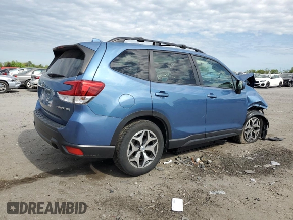 2021 Subaru Forester Premium with VIN JF2SKAFC5MH493077, listed as a Copart auction lot 55072795 with 132,719 mi miles and Salvage title. Bid and sale history available at DreamBid. Image 3.