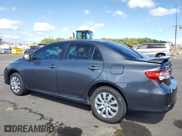 2012 Toyota Corolla L z VIN 2T1BU4EE9CC760964, wystawiony jako Copart lot #48772445 z przebiegiem 142 246 mil mil oraz Szkoda całkowita • Salvage title. Historia ofert i sprzedaży dostępna na DreamBid. Obrazek 2.