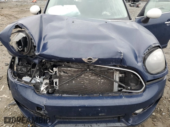 2018 MINI Countryman Cooper with VIN WMZYS7C38J3F44311, listed as a Copart auction lot 86426994 with 79,452 mi miles and Salvage title. Bid and sale history available at DreamBid. Image 13.