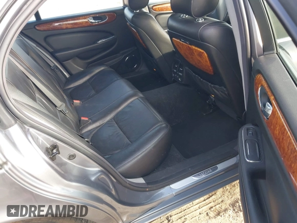 2007 Jaguar XJ Vanden Plas with VIN SAJWA82B27SH12131, listed as a IAAI auction lot 41910244 with 113,068 mi miles and . Bid and sale history available at DreamBid. Image 8.