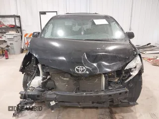 2015 Toyota Sienna XLE с VIN 5TDYK3DC0FS668602, выставлен на аукционе IAAI как лот 42301721 с пробегом 119 561 миль миль и . История ставок и продаж доступна на DreamBid. Изображение 13.