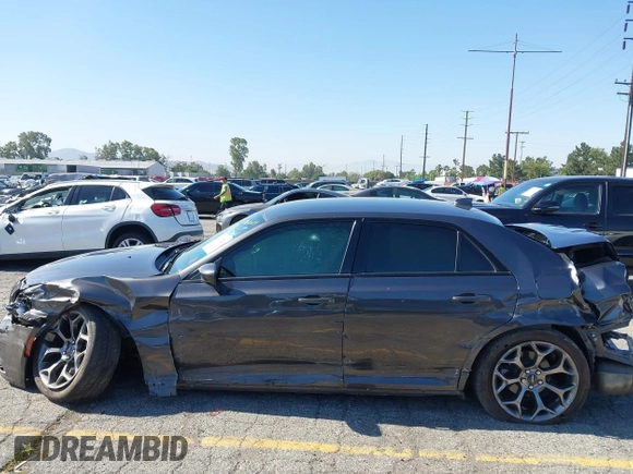 2015 Chrysler 300 S z VIN 2C3CCABGXFH894103, wystawiony jako IAAI lot #42197226 z przebiegiem 99 489 mil mil oraz . Historia ofert i sprzedaży dostępna na DreamBid. Obrazek 13.