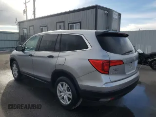 2016 Honda Pilot LX with VIN 5FNYF6H11GB078221, listed as a Copart auction lot 86346634 with 172,021 mi miles and Salvage Title. Bid and sale history available at carsss.com. Image 2.