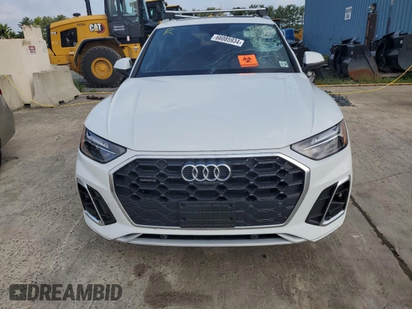 2024 Audi Q5 S line Premium Plus with VIN WA1EAAFY0R2070132, listed as a Copart auction lot 66085934 with 2,313 mi miles and Salvage title. Bid and sale history available at DreamBid. Image 5.