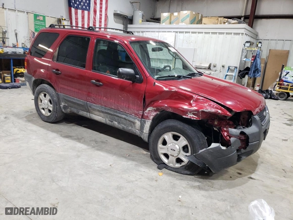 2004 Ford Escape XLT with VIN 1FMYU03194KA63888, listed as a Copart auction lot 89281085 with 218,790 mi miles and Salvage Title. Bid and sale history available at carsss.com. Image 4.