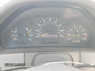2001 Mercedes-Benz E-Class with VIN WDBJF70J11B285493, listed as a Copart auction lot 77170114 with 226,226 mi miles and Salvage Title. Bid and sale history available at carsss.com. Image 9.