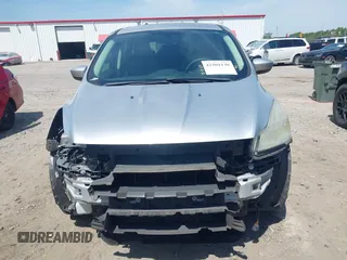 2014 Ford Escape SE с VIN 1FMCU0G99EUC38589, выставлен на аукционе IAAI как лот 42201138 с пробегом 139 416 миль миль и . История ставок и продаж доступна на DreamBid. Изображение 13.