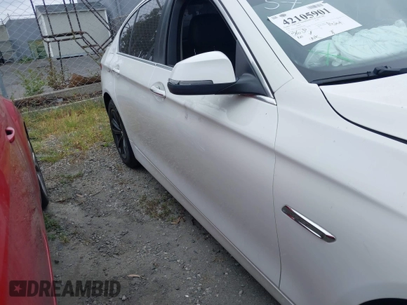 2014 BMW 5 Series 528i with VIN WBA5A5C56ED507439, listed as a IAAI auction lot 42105901 with Not Provided miles. Bid and sale history available at carsss.com. Image 14.