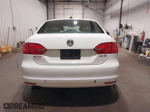 2011 Volkswagen Jetta SE z VIN 3VWDZ7AJ9BM323290, wystawiony jako IAAI lot #41877681 z przebiegiem 115 307 mil mil oraz . Historia ofert i sprzedaży dostępna na DreamBid. Obrazek 17.