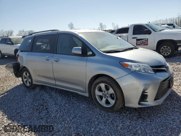 2020 Toyota Sienna LE Auto Access Seat with VIN 5TDKZ3DC4LS032116, listed as a Copart auction lot 48395595 with 100,727 mi miles and Non Repairable. Bid and sale history available at carsss.com. Image 4.