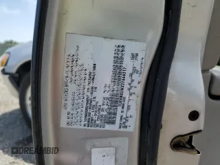 2002 Lincoln Town Car Signature z VIN 1LNHM82WX2Y668217, wystawiony jako Copart lot #53368085 z przebiegiem 457 481 mil mil oraz Szkoda całkowita • Salvage title. Historia ofert i sprzedaży dostępna na DreamBid. Obrazek 12.
