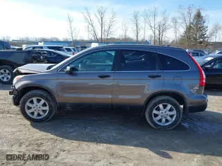 2011 Honda CR-V SE with VIN 5J6RE3H43BL004508, listed as a IAAI auction lot 41952270 with 212,502 mi miles. Bid and sale history available at carsss.com. Image 15.