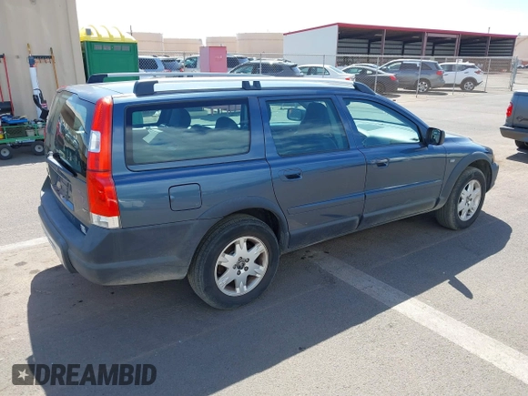 2005 Volvo XC70 with VIN YV1SZ592X51201853, listed as a IAAI auction lot 41655136 with 151,203 mi miles and . Bid and sale history available at DreamBid. Image 4.