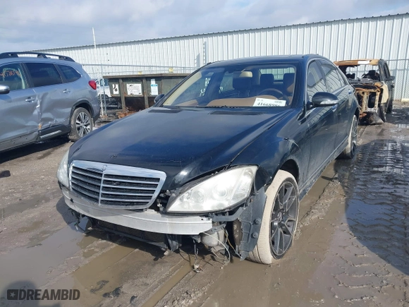 2007 Mercedes-Benz S-Class 5.5L V8 with VIN WDDNG86X87A089959, listed as a IAAI auction lot 41668986 with 170,800 mi miles. Bid and sale history available at carsss.com. Image 17.