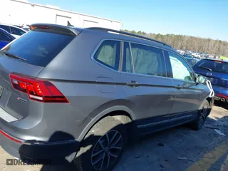 2020 Volkswagen Tiguan SE with VIN 3VV2B7AX5LM068627, listed as a IAAI auction lot 41590858 with 81,020 mi miles. Bid and sale history available at carsss.com. Image 13.