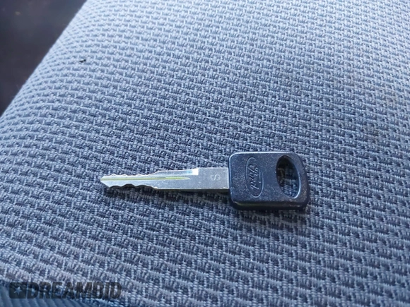 2003 Ford F-250 XL с VIN 1FTNW21P53EB48504, выставлен на аукционе IAAI как лот 41495259 с пробегом 257 559 миль миль и . История ставок и продаж доступна на DreamBid. Изображение 11.