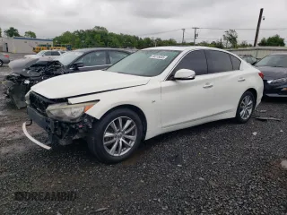 2015 Infiniti Q50 Premium z VIN JN1BV7AR9FM396109, wystawiony jako Copart lot #58215035 z przebiegiem 134 482 mil mil oraz Szkody całkowita. Historia ofert i sprzedaży dostępna na DreamBid. Obrazek 1.
