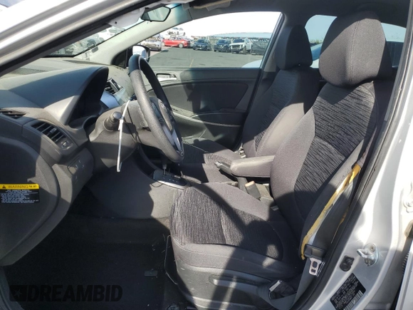 2016 Hyundai Accent SE z VIN KMHCT5AE0GU278343, wystawiony jako Copart lot #52449145 z przebiegiem 82 718 mil mil oraz Szkoda całkowita • Salvage title. Historia ofert i sprzedaży dostępna na DreamBid. Obrazek 7.