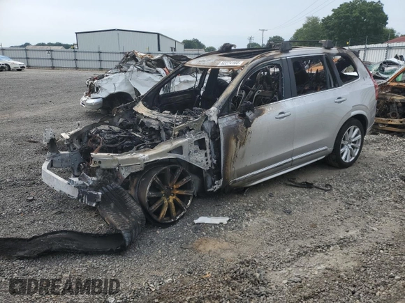 2019 Volvo XC90 Inscription z VIN YV4A22PL2K1486136, wystawiony jako Copart lot #62274105 z przebiegiem Nie podano mil oraz Szkoda całkowita • Salvage title. Historia ofert i sprzedaży dostępna na DreamBid. Obrazek 1.