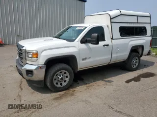 2015 GMC Sierra 2500HD z VIN 1GT01XE89FZ124325, wystawiony jako Copart lot #60473645 z przebiegiem 283 077 mil mil oraz Czysty tytuł • Clean title. Historia ofert i sprzedaży dostępna na DreamBid. Obrazek 1.