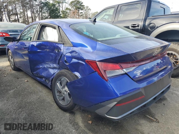 2024 Hyundai Elantra SE z VIN KMHLL4DG8RU668018, wystawiony jako Copart lot #85018574 z przebiegiem 18 993 mil mil oraz Szkoda całkowita • Salvage title. Historia ofert i sprzedaży dostępna na DreamBid. Obrazek 2.