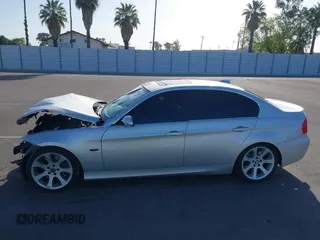 2007 BMW 3 Series 335i z VIN WBAVB73567PA88537, wystawiony jako IAAI lot #42097323 z przebiegiem 98 512 mil mil oraz . Historia ofert i sprzedaży dostępna na DreamBid. Obrazek 15.
