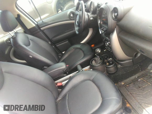2015 MINI Countryman with VIN WMWZB3C52FWR46114, listed as a IAAI auction lot 42107741 with 110,022 mi miles and . Bid and sale history available at DreamBid. Image 5.