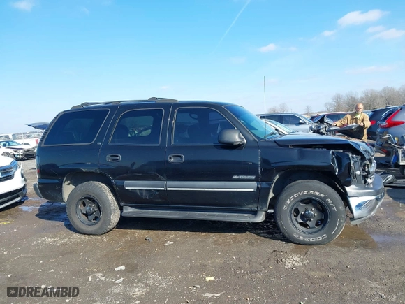 2002 Chevrolet Tahoe LT with VIN 1GNEC13Z02R203361, listed as a IAAI auction lot 41580885 with 349,050 mi miles. Bid and sale history available at carsss.com. Image 13.