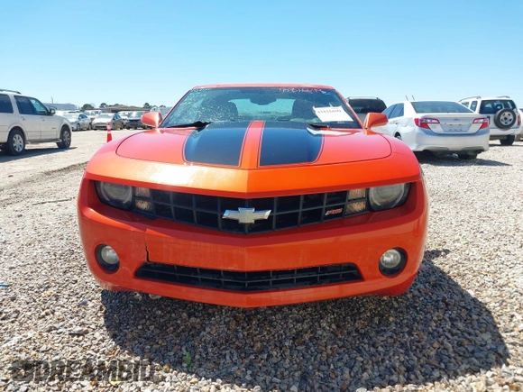 2011 Chevrolet Camaro 2LT z VIN 2G1FC1ED3B9194950, wystawiony jako IAAI lot #41816699 z przebiegiem 139 106 mil mil oraz . Historia ofert i sprzedaży dostępna na DreamBid. Obrazek 12.