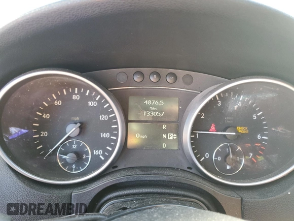2010 Mercedes-Benz M 350 z VIN 4JGBB8GB5AA571659, wystawiony jako Copart lot #49449065 z przebiegiem 133 057 mil mil oraz Szkoda całkowita • Salvage title. Historia ofert i sprzedaży dostępna na DreamBid. Obrazek 9.
