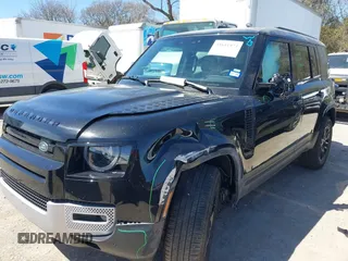 2025 Land Rover Defender S z VIN SALEJ7EX0S2386159, wystawiony jako IAAI lot #41811974 z przebiegiem 7 561 mil mil oraz . Historia ofert i sprzedaży dostępna na DreamBid. Obrazek 16.