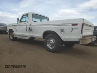 1975 Ford F-250 z VIN F25MRX29466, wystawiony jako Copart lot #50986975 z przebiegiem 92 878 mil mil oraz Nie do naprawy • Non repairable. Historia ofert i sprzedaży dostępna na DreamBid. Obrazek 2.