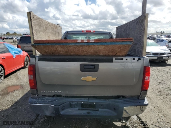 2007 Chevrolet Silverado 1500 LT w/1LT with VIN 1GCEC14067Z638725, listed as a Copart auction lot 49647525 with 510,313 mi miles and Clean Title. Bid and sale history available at carsss.com. Image 6.