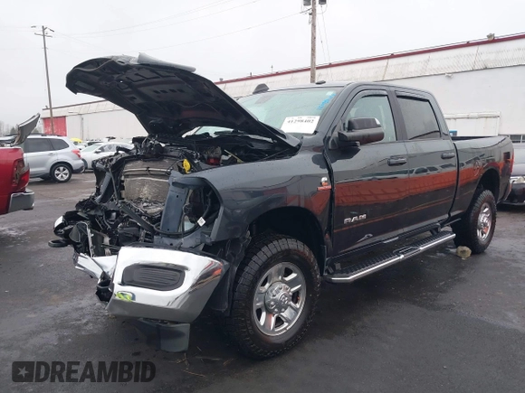 2022 Ram 2500 Big Horn with VIN 3C6UR5DL9NG104389, listed as a IAAI auction lot 41298402 with 62,525 mi miles. Bid and sale history available at carsss.com. Image 17.