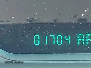 1999 Cadillac Eldorado Touring z VIN 1G6ET129XXU603042, wystawiony jako IAAI lot #41699955 z przebiegiem 81 704 mil mil oraz . Historia ofert i sprzedaży dostępna na DreamBid. Obrazek 12.