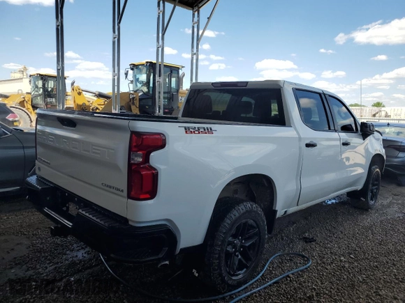 2022 Chevrolet Silverado 1500 Custom Trail Boss with VIN 1GCPYCEK8NZ174114, listed as a Copart auction lot 47652855 with 71,851 mi miles and Salvage Title. Bid and sale history available at DreamBid. Image 3.