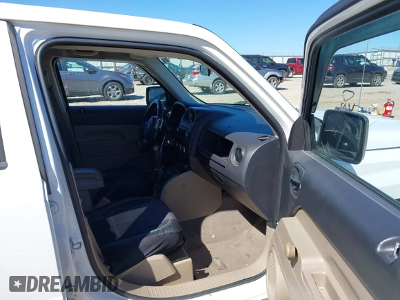 2011 Jeep Patriot Sport with VIN 1J4NT1GA1BD224580, listed as a IAAI auction lot 41670038 with 126,298 mi miles and . Bid and sale history available at carsss.com. Image 5.