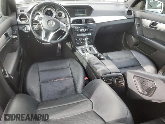 2014 Mercedes-Benz C 250 Sport с VIN WDDGF4HBXEG228554, выставлен на аукционе Copart как лот 49888675 с пробегом 133 533 миль миль и Списание • Salvage title. История ставок и продаж доступна на DreamBid. Изображение 8.
