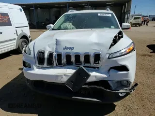 2015 Jeep Cherokee Latitude z VIN 1C4PJMCSXFW746980, wystawiony jako Copart lot #50666645 z przebiegiem 91 864 mil mil oraz Szkoda całkowita • Salvage title. Historia ofert i sprzedaży dostępna na DreamBid. Obrazek 12.