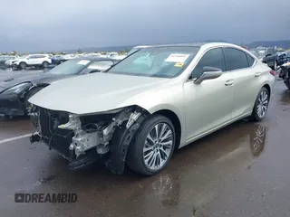 2021 Lexus ES with VIN 58ADZ1B15MU088713, listed as a IAAI auction lot 41756092 with 26,888 mi miles. Bid and sale history available at carsss.com. Image 18.